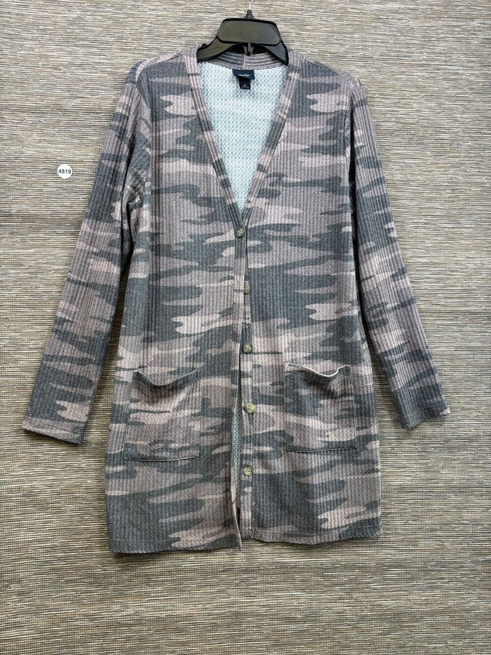 Daytrip Cardigan Sweater Womens Sz M Gray Camo Waffle Knit Button Front Pockets
